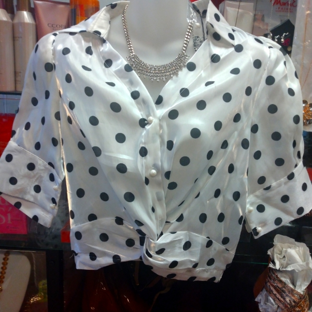 Deco Lux v-neck blouse
